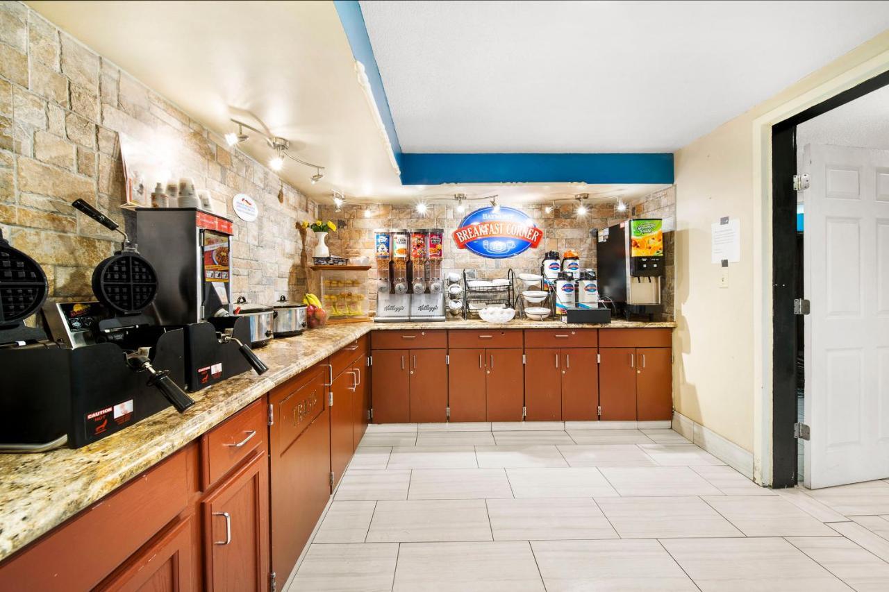 Baymont By Wyndham Muncie Near Ball State University Buitenkant foto